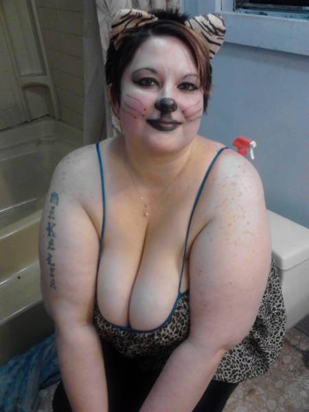 QueenNallla - Female Dominant, Lakewood Washington | BDSM Profile on Collarspace